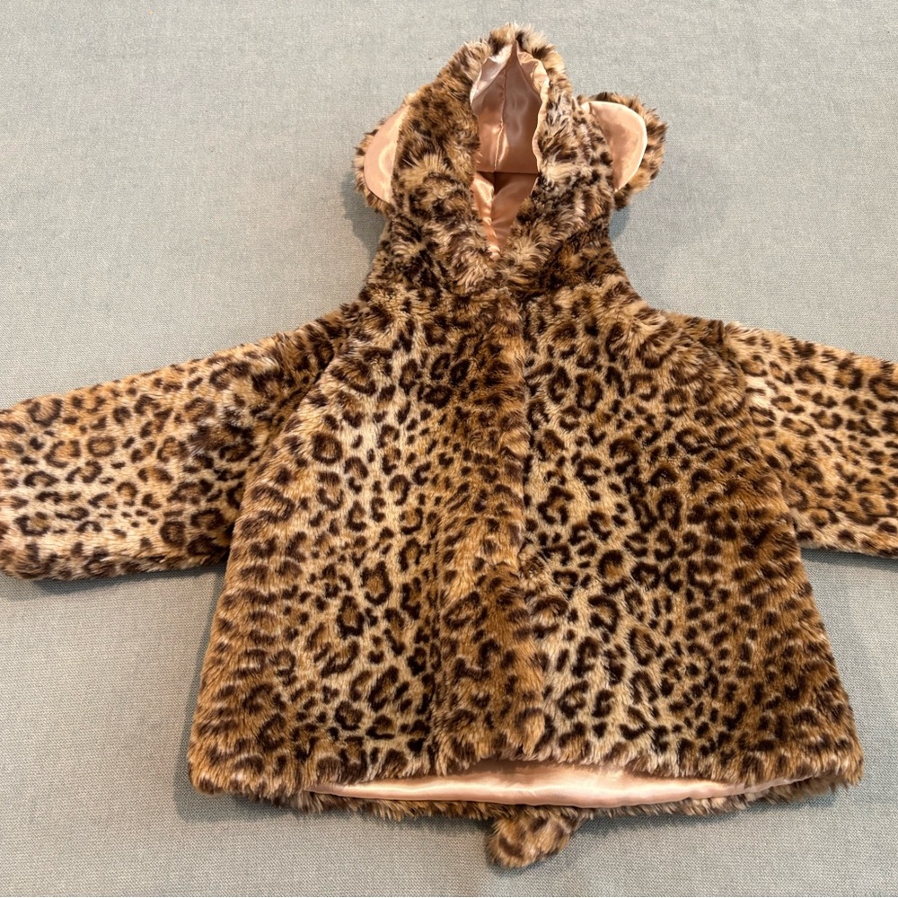 Luxurious Brown Leopard Print Faux Fur Coat